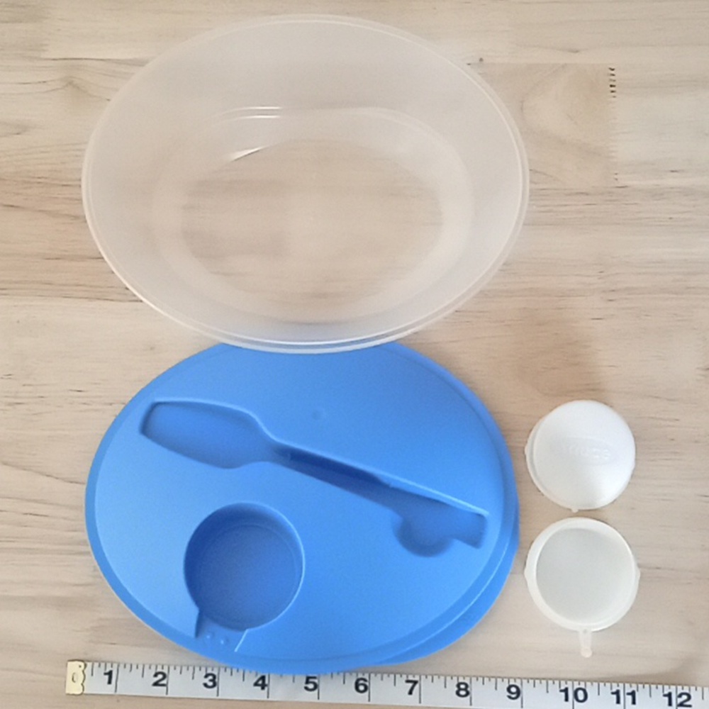 Salad Container - Picture 2 of 4